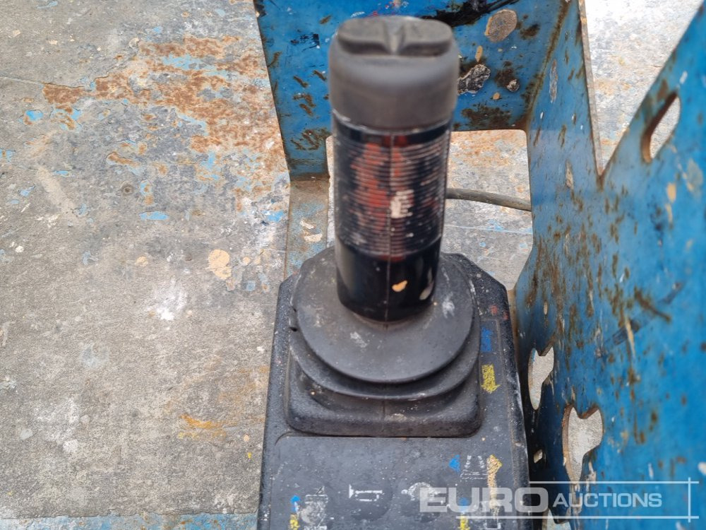 Aerial platform Genie GS2632: picture 21