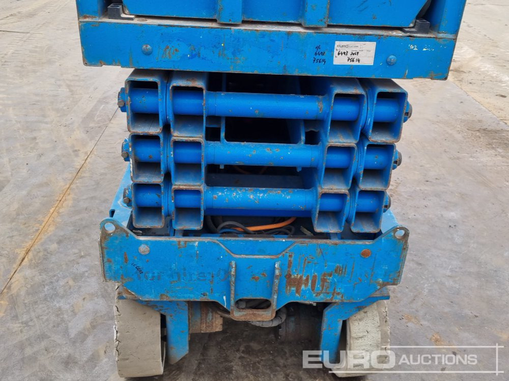 Aerial platform Genie GS2632: picture 17