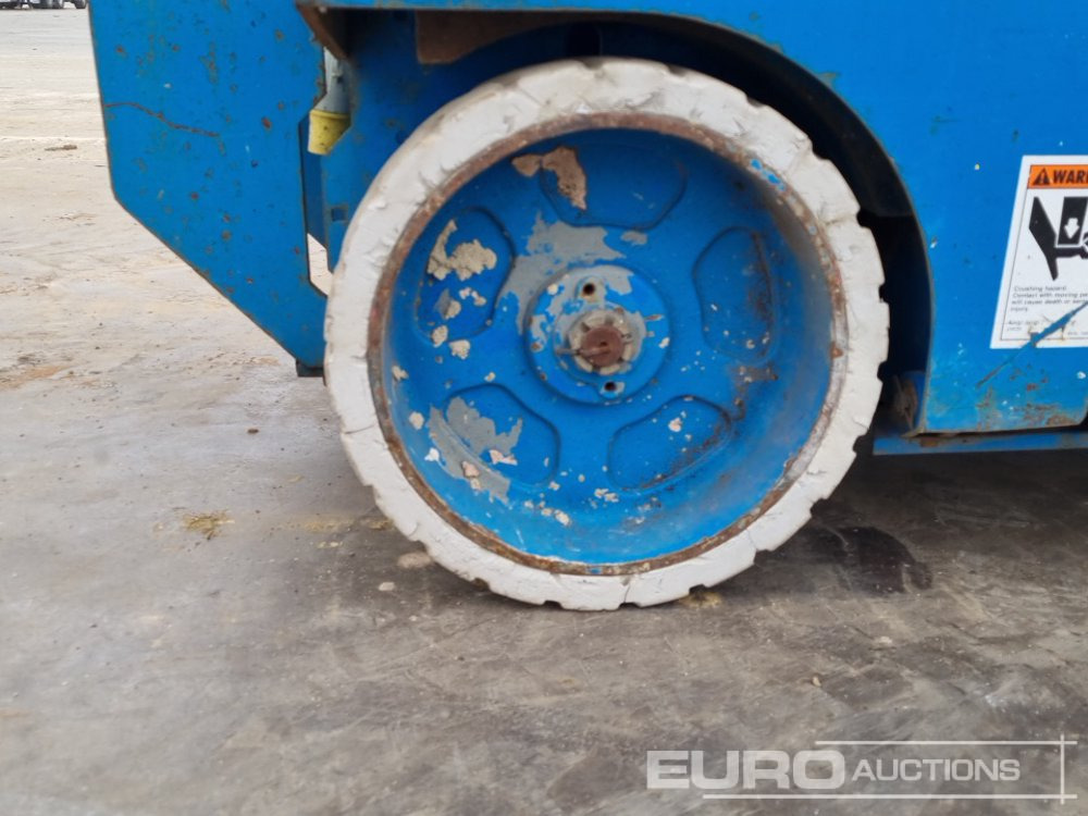 Aerial platform Genie GS2632: picture 11