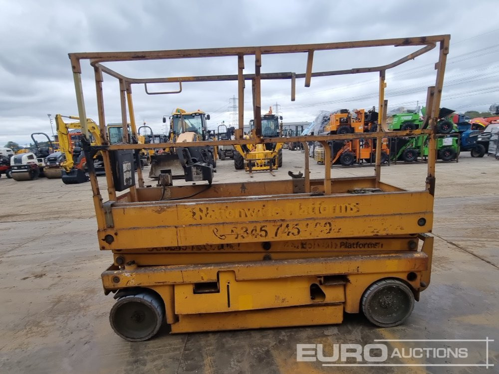 Haulotte Compact 8 - Aerial platform: picture 2 Haulotte Compact 8 - Aerial platform: picture 2