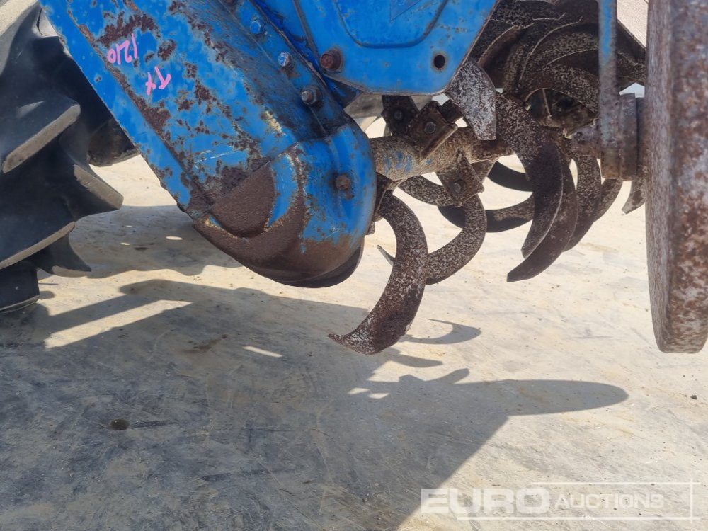 Compact tractor Iseki TX1210: picture 20