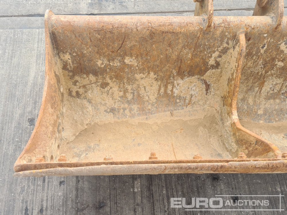 Bucket JCB 72" Ditching Bucket 65mm Pin to suit 13 Ton Excavator: picture 9