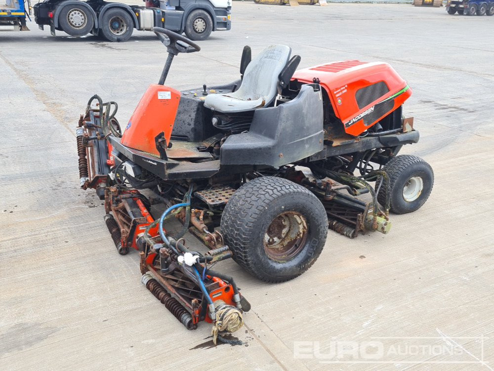 Jacobsen Diesel Ride on 5 Gang Lawnmower (Parts Missing) - Garden mower: picture 1 Jacobsen Diesel Ride on 5 Gang Lawnmower (Parts Missing) - Garden mower: picture 1