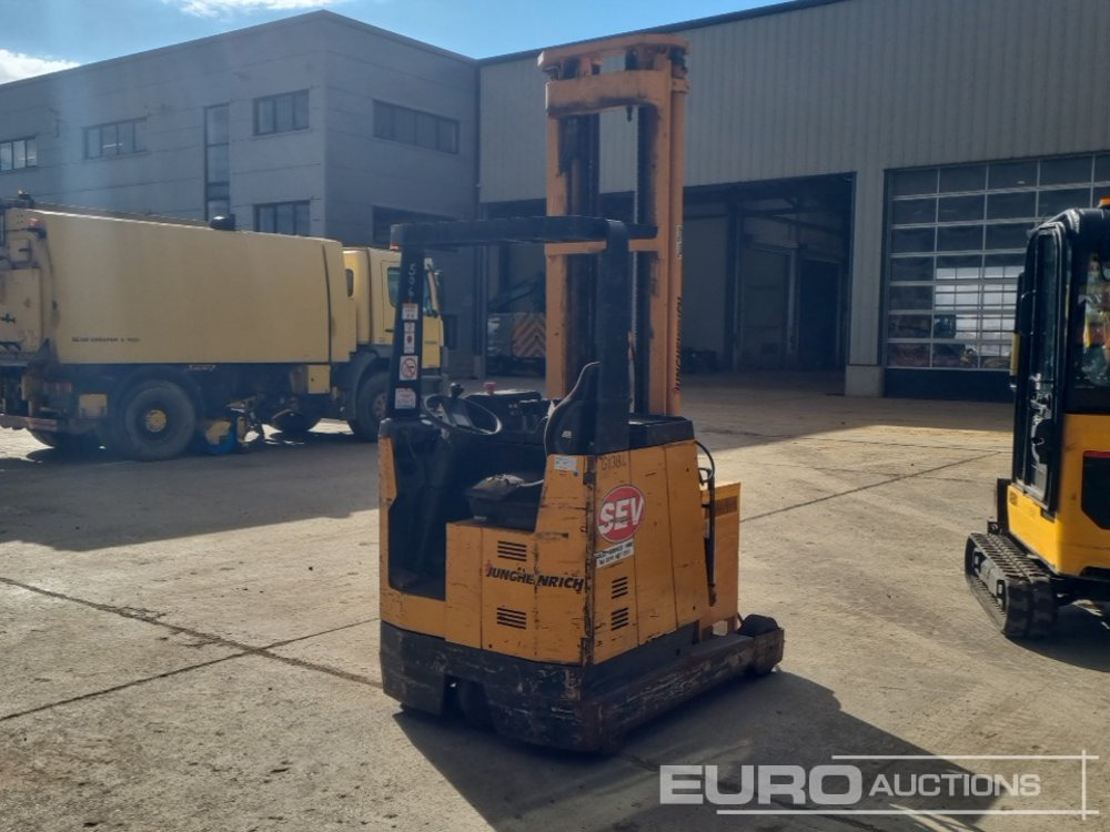 Jungheinrich Electric Side Loader Forklift, 3 Stage Free Lift Mast, Forks, Charger (Flat Battery) - Forklift: picture 1 Jungheinrich Electric Side Loader Forklift, 3 Stage Free Lift Mast, Forks, Charger (Flat Battery) - Forklift: picture 1