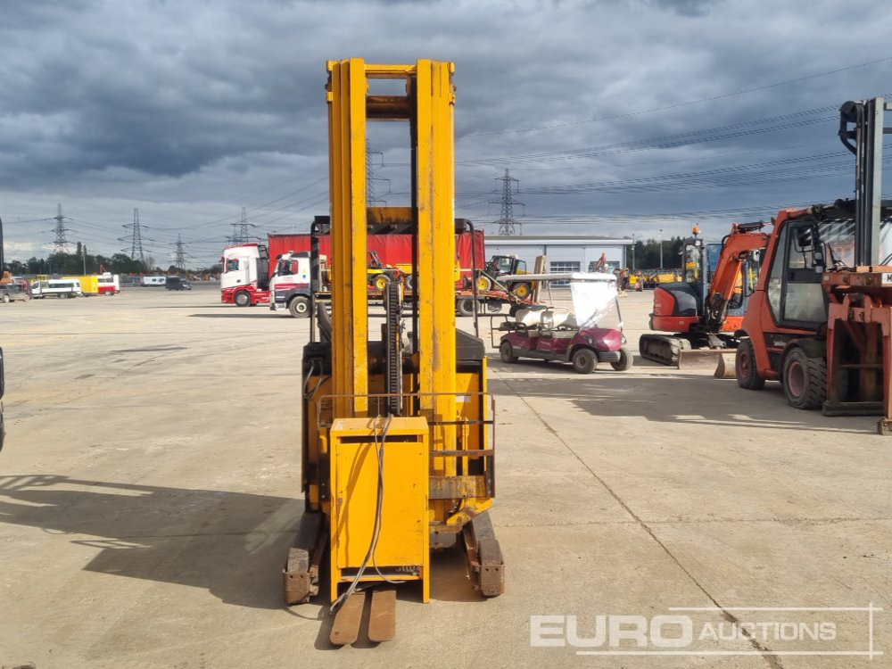 Jungheinrich Electric Side Loader Forklift, 3 Stage Free Lift Mast, Forks, Charger (Flat Battery) - Forklift: picture 4 Jungheinrich Electric Side Loader Forklift, 3 Stage Free Lift Mast, Forks, Charger (Flat Battery) - Forklift: picture 4