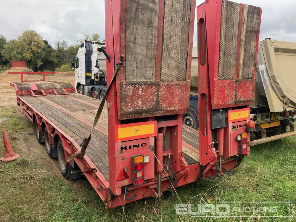 King GTS44-3 - Low loader semi-trailer: picture 2 King GTS44-3 - Low loader semi-trailer: picture 2