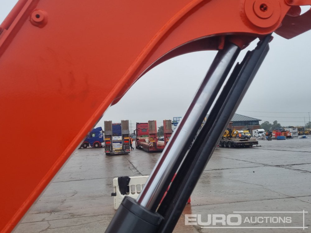 Mini excavator Kubota KX165-5: picture 18