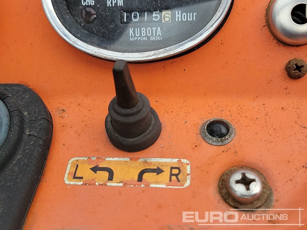 Compact tractor Kubota L1801: picture 32 Compact tractor Kubota L1801: picture 32