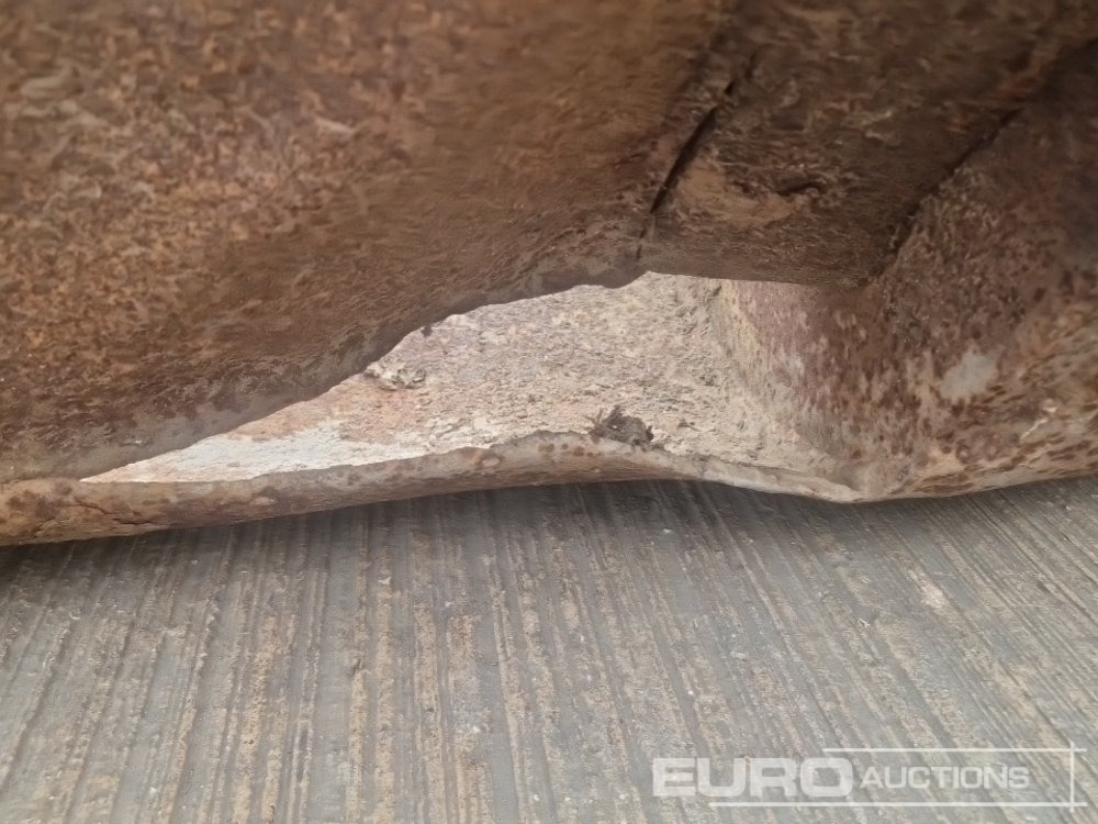 Bucket Lemac 72" Ditching Bucket 65mm Pin to suit 13 Ton Excavator: picture 12