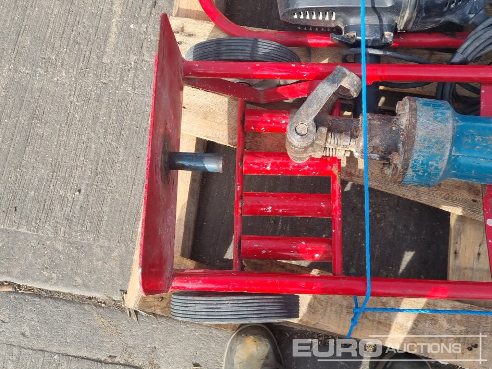 Construction equipment Makita AVT: picture 13