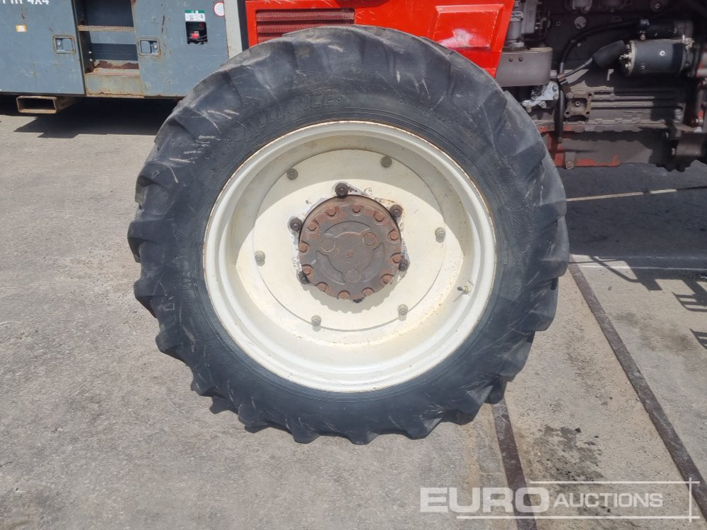 Farm tractor Massey Ferguson 3080: picture 9