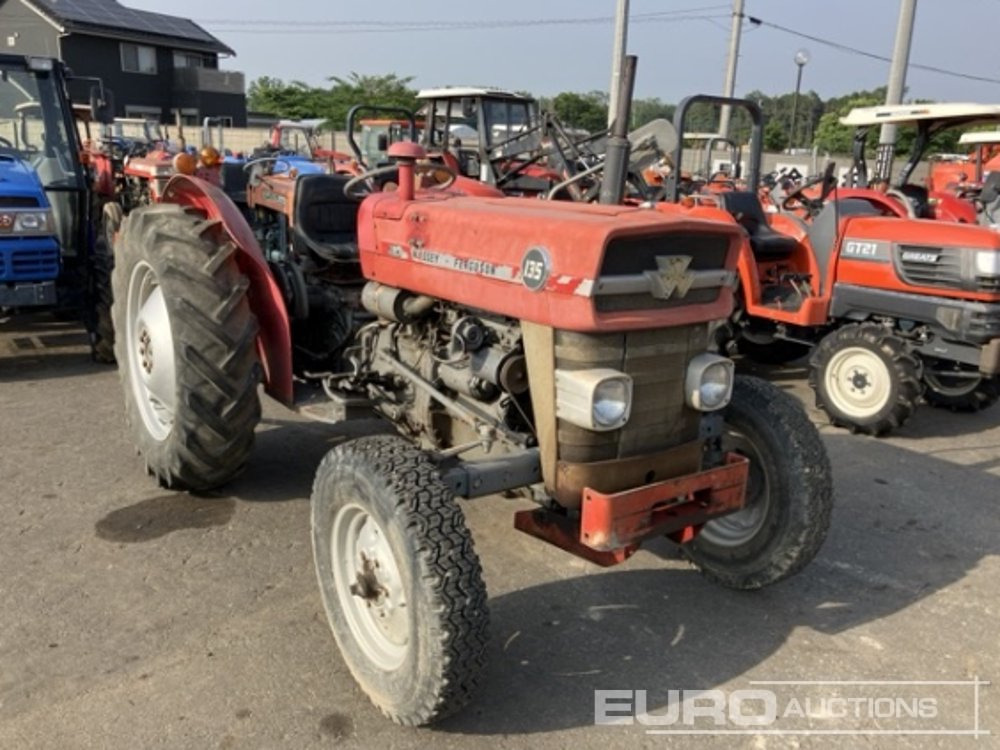 Massey Ferguson MF135 - Farm tractor: picture 3 Massey Ferguson MF135 - Farm tractor: picture 3