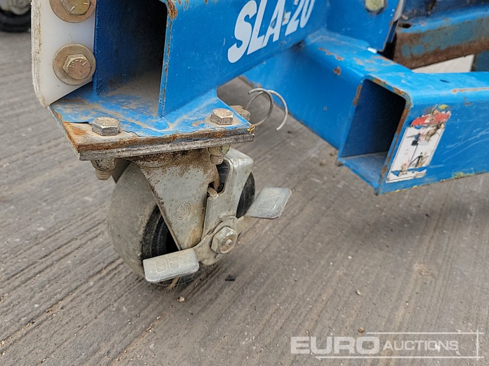 Material handling equipment 2017 Genie SLA-20: picture 9