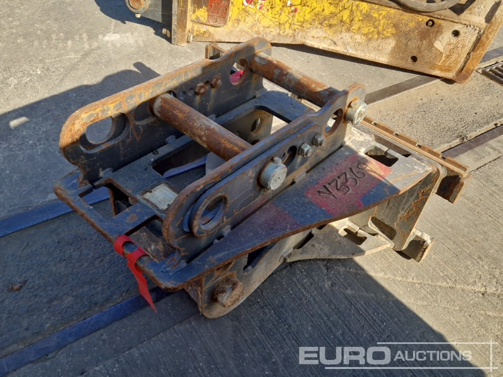 2023 Dromone Fork Frame 65mm Pin to suit 13 Ton Excavator - Material handling equipment: picture 5 2023 Dromone Fork Frame 65mm Pin to suit 13 Ton Excavator - Material handling equipment: picture 5