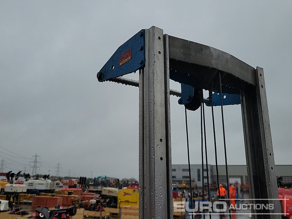 Material handling equipment Genie GL-10: picture 17