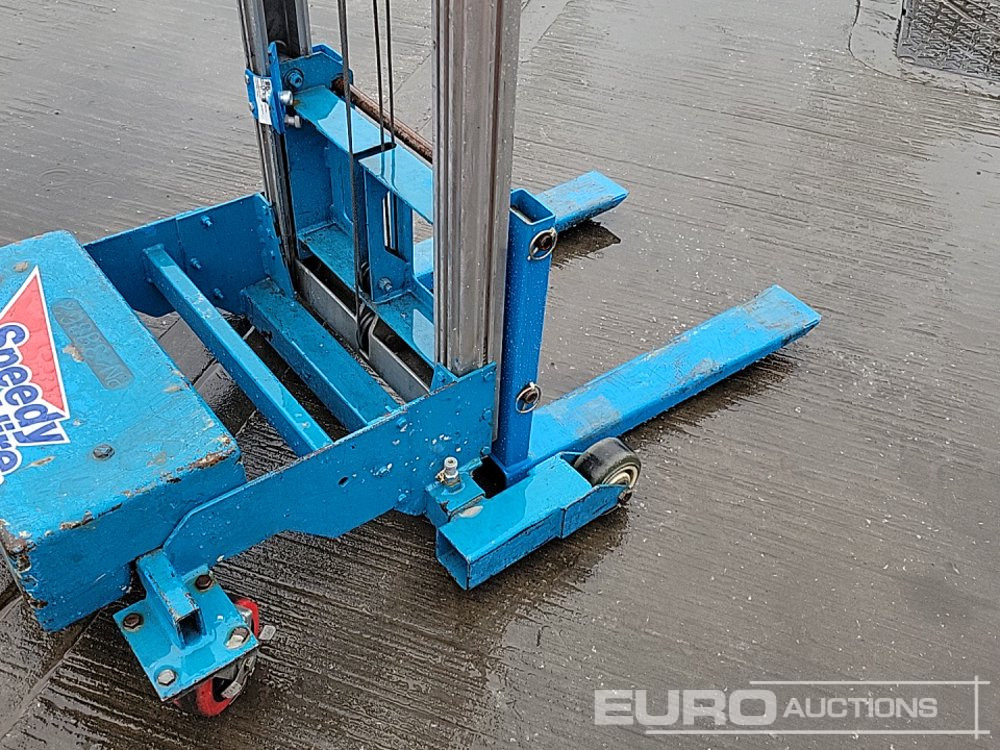 Material handling equipment Genie GL-10: picture 13