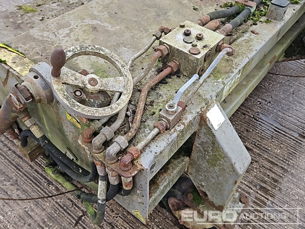 Material handling equipment Hydraulic Sweeper Collector to suit Telehandler: picture 14