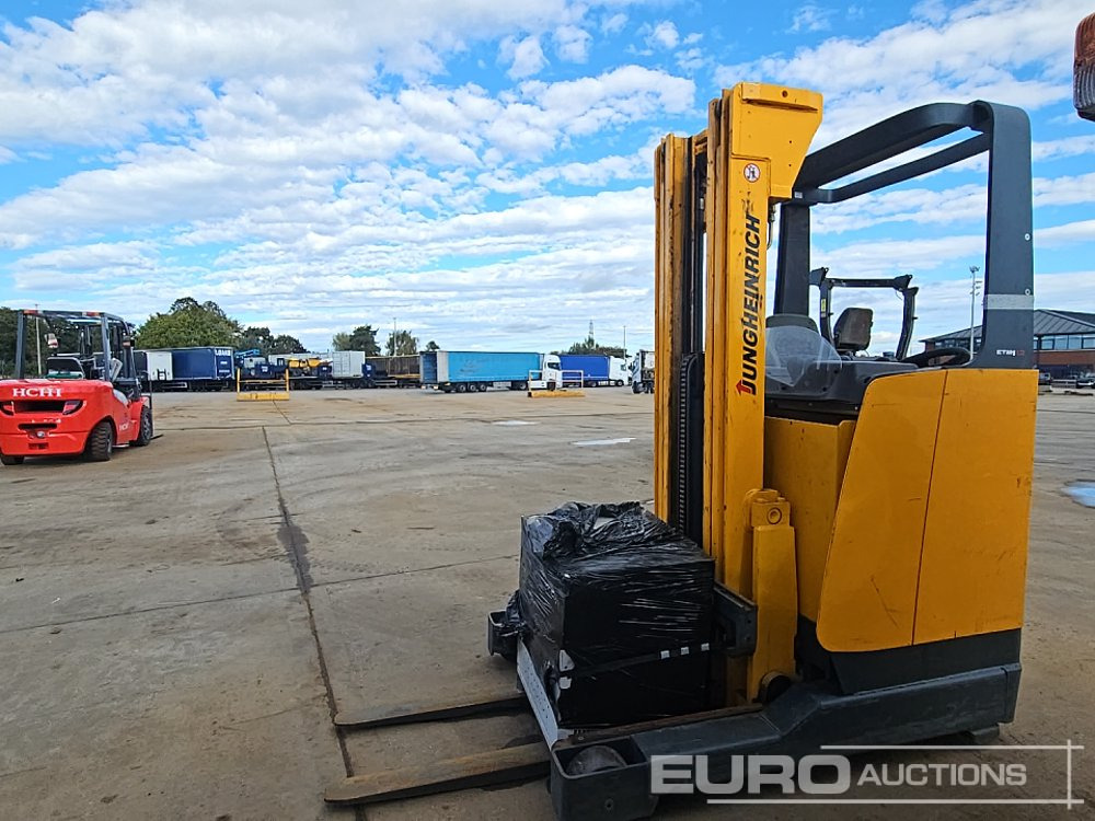 Jungheinrich ETM112 - Material handling equipment: picture 2 Jungheinrich ETM112 - Material handling equipment: picture 2