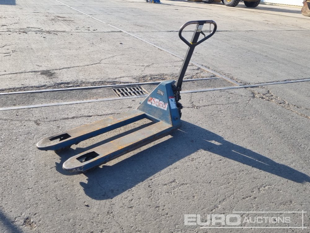Pallet Truck - Material handling equipment: picture 5 Pallet Truck - Material handling equipment: picture 5