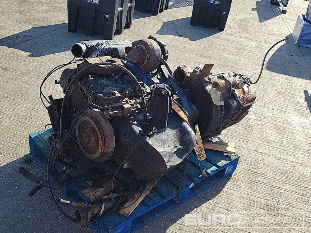 Mercedes 4 Cylinder Engine, Gearbox - Engine: picture 1 Mercedes 4 Cylinder Engine, Gearbox - Engine: picture 1
