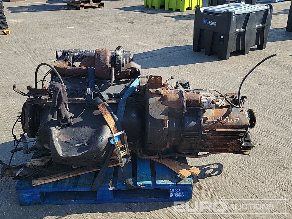 Mercedes 4 Cylinder Engine, Gearbox - Engine: picture 2 Mercedes 4 Cylinder Engine, Gearbox - Engine: picture 2