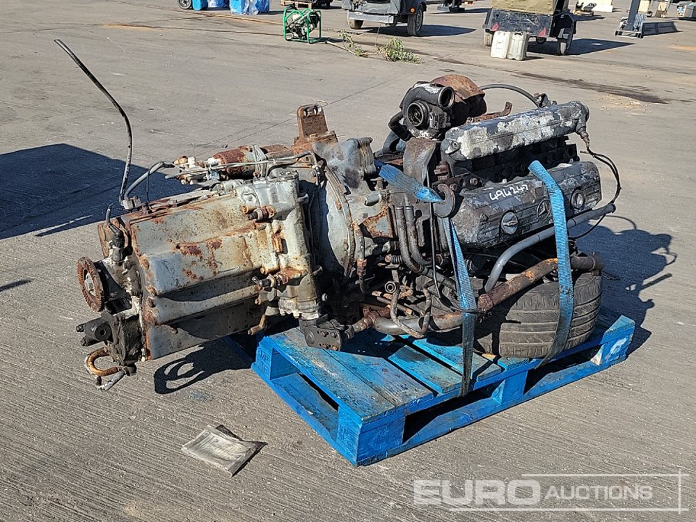Mercedes 4 Cylinder Engine, Gearbox - Engine: picture 5 Mercedes 4 Cylinder Engine, Gearbox - Engine: picture 5