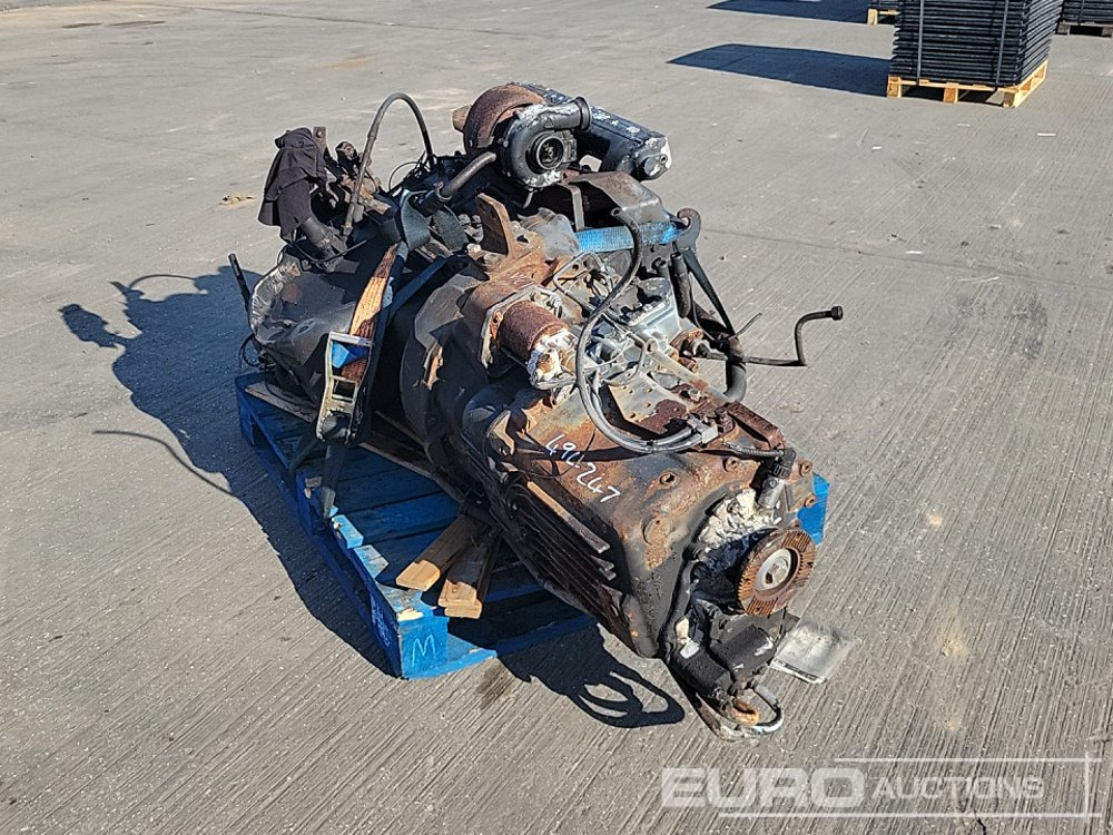 Mercedes 4 Cylinder Engine, Gearbox - Engine: picture 3 Mercedes 4 Cylinder Engine, Gearbox - Engine: picture 3