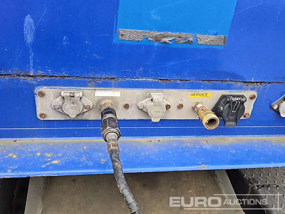 Dropside/ Flatbed semi-trailer Montracon Tri Axle Flat Bed Trailer: picture 19