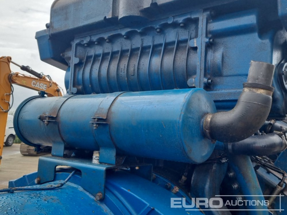 Generator set Newage Stamford 1900kVA Generator, Cummins Engine: picture 11