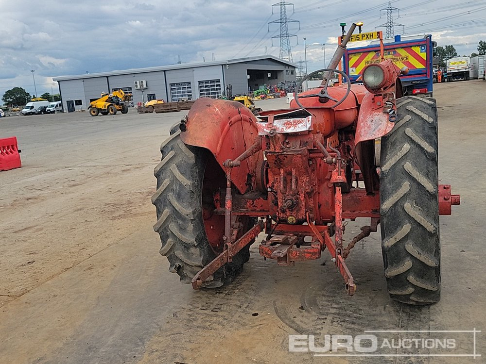 Nuffield 2WD Tractor - Farm tractor: picture 4 Nuffield 2WD Tractor - Farm tractor: picture 4
