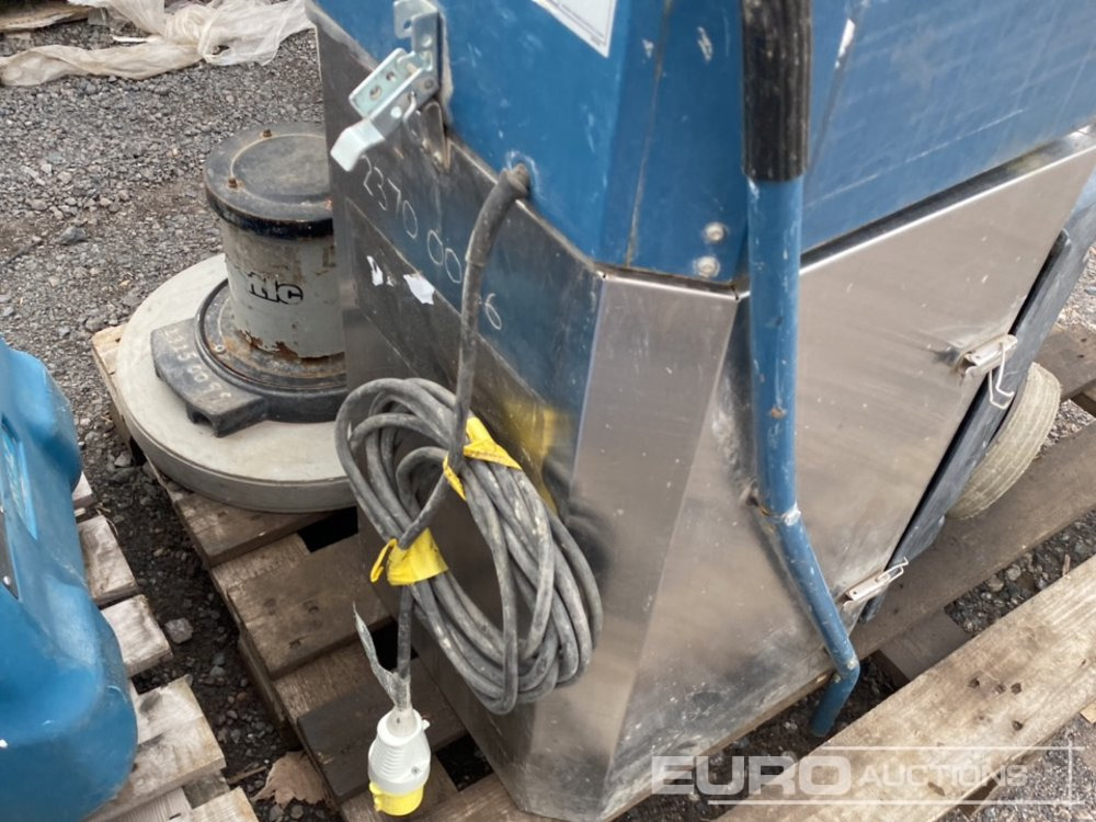 Construction equipment Pallet of Equipment (2 of): picture 10