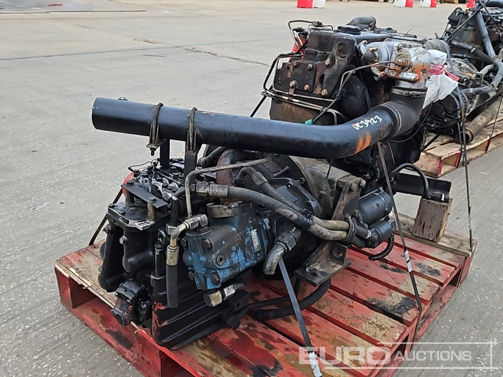 Perkins 4 Cylinder Engine, Gearbox - Engine: picture 1 Perkins 4 Cylinder Engine, Gearbox - Engine: picture 1