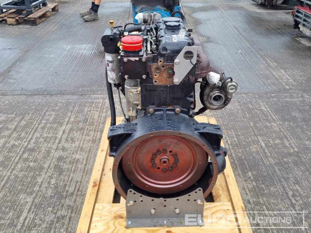 Perkins 4 Cylinder Engine - Engine: picture 4 Perkins 4 Cylinder Engine - Engine: picture 4