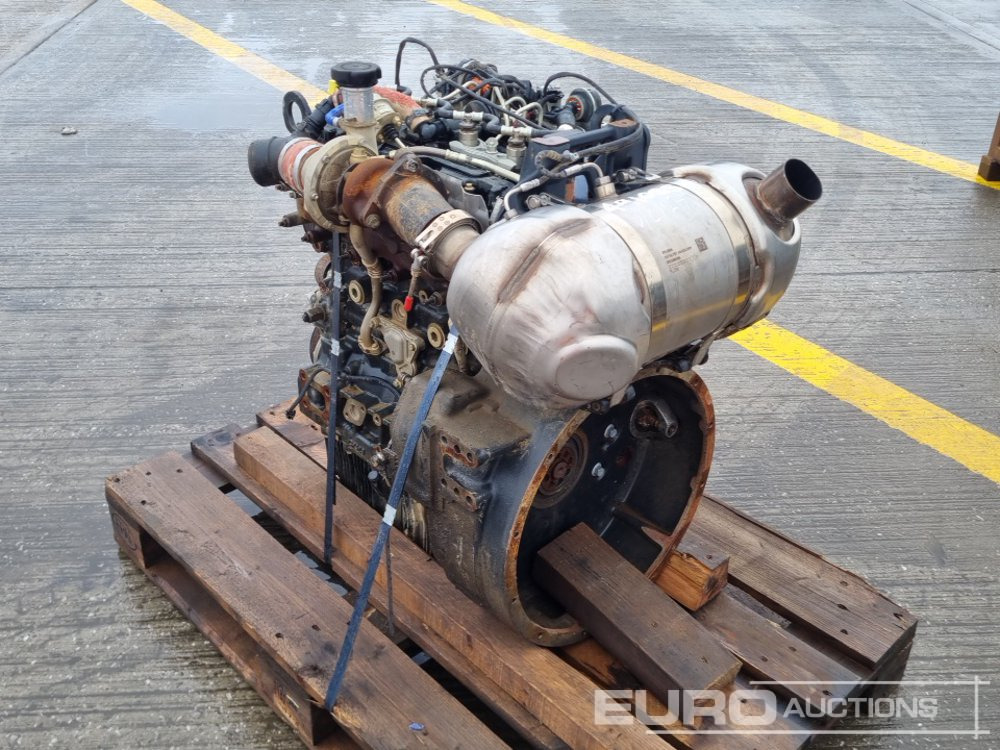 Perkins 4 Cylinder Engine - Engine: picture 3 Perkins 4 Cylinder Engine - Engine: picture 3