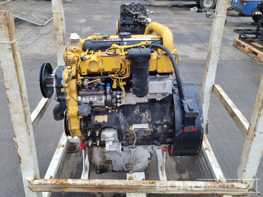 Perkins 4 Cylinder Engine - Engine: picture 2 Perkins 4 Cylinder Engine - Engine: picture 2