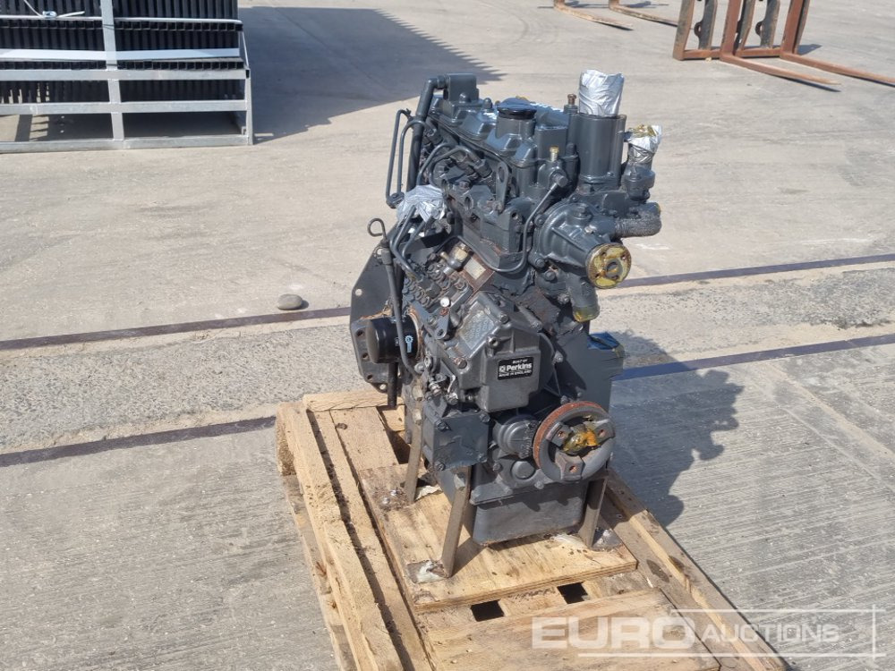 Perkins 4 Cylnder Engine - Engine: picture 3 Perkins 4 Cylnder Engine - Engine: picture 3
