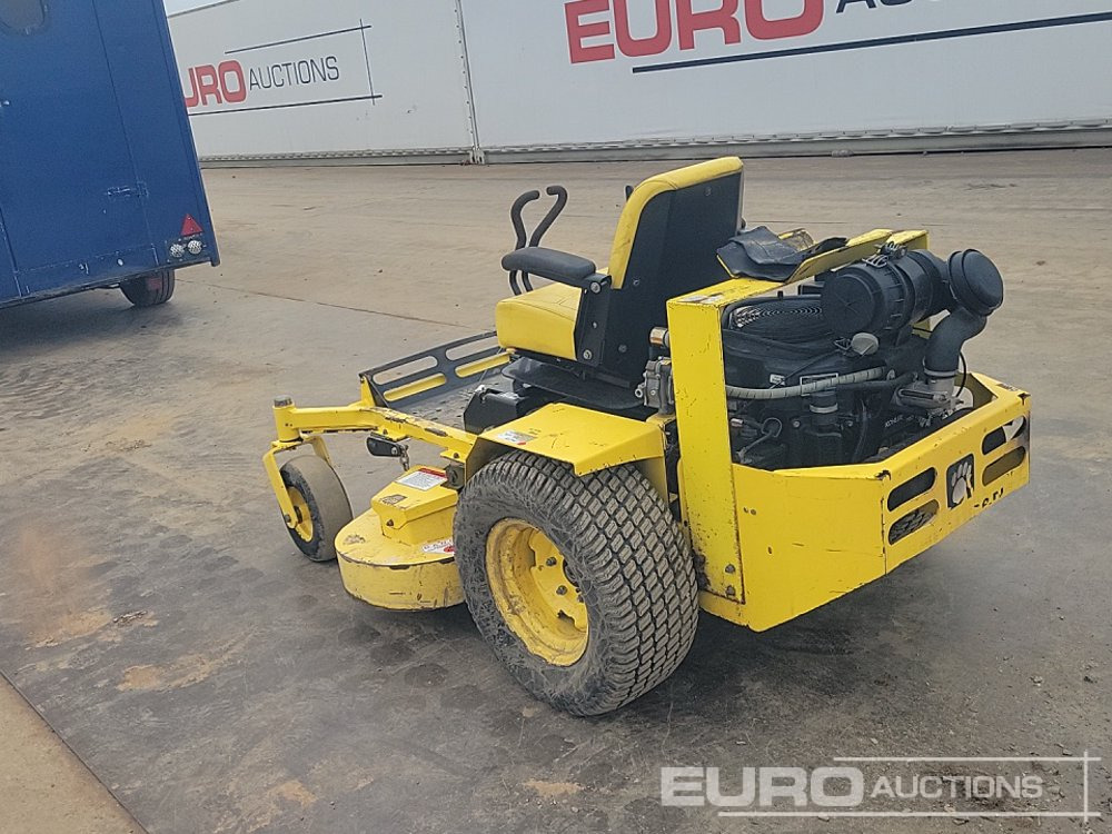 Petrol Zero Turn Ride on Lawnmower - Garden mower: picture 3 Petrol Zero Turn Ride on Lawnmower - Garden mower: picture 3