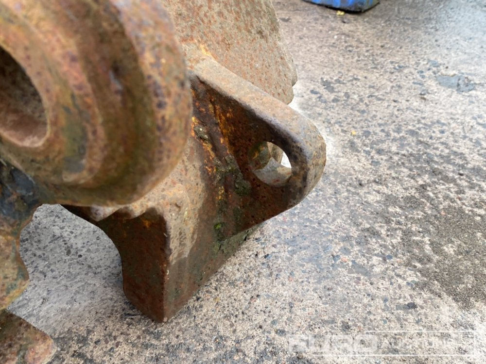 Quick coupler Quick Hitch 45/50mm Pin to suit 4-8 Ton Excavator (2 of): picture 15