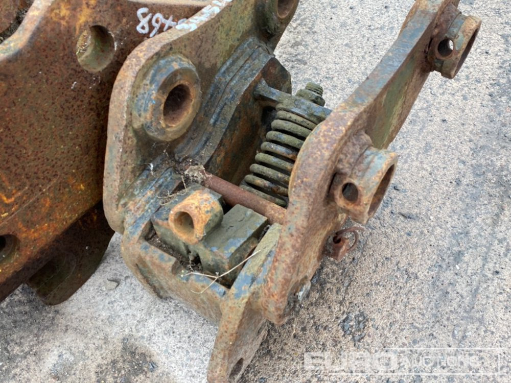 Quick coupler Quick Hitch 45/50mm Pin to suit 4-8 Ton Excavator (2 of): picture 9