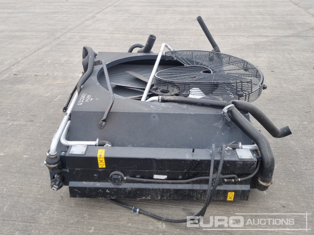 Radiator & Fan to suit Engine - Spare parts: picture 2 Radiator & Fan to suit Engine - Spare parts: picture 2