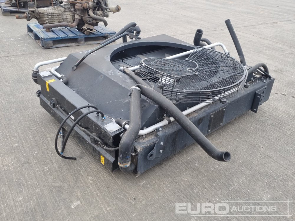 Radiator & Fan to suit Engine - Spare parts: picture 3 Radiator & Fan to suit Engine - Spare parts: picture 3