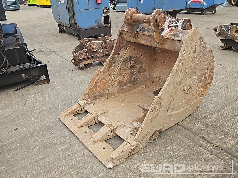 Strickland 36" Digging Bucket 65mm Pin to suit 13 Ton Excavator - Bucket: picture 1 Strickland 36" Digging Bucket 65mm Pin to suit 13 Ton Excavator - Bucket: picture 1