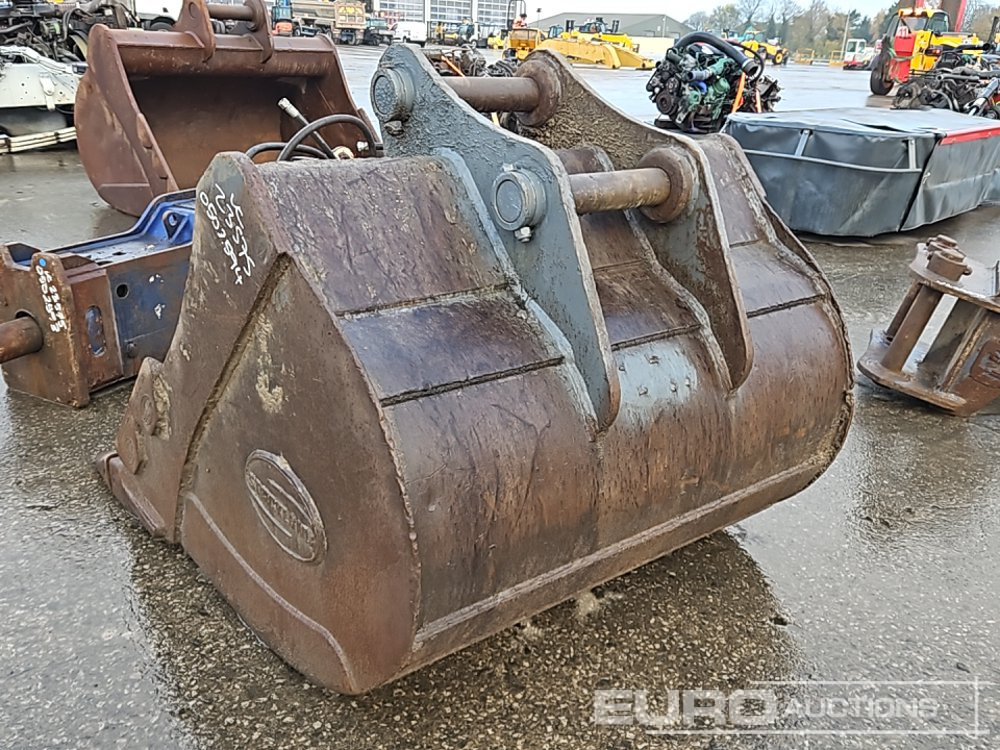 Strickland 48" Digging Bucket 65mm Pin to suit 13 Ton Excavator - Bucket: picture 3 Strickland 48" Digging Bucket 65mm Pin to suit 13 Ton Excavator - Bucket: picture 3
