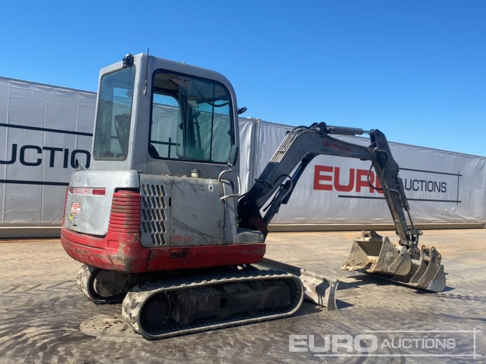 Takeuchi TB215 - Mini excavator: picture 5 Takeuchi TB215 - Mini excavator: picture 5
