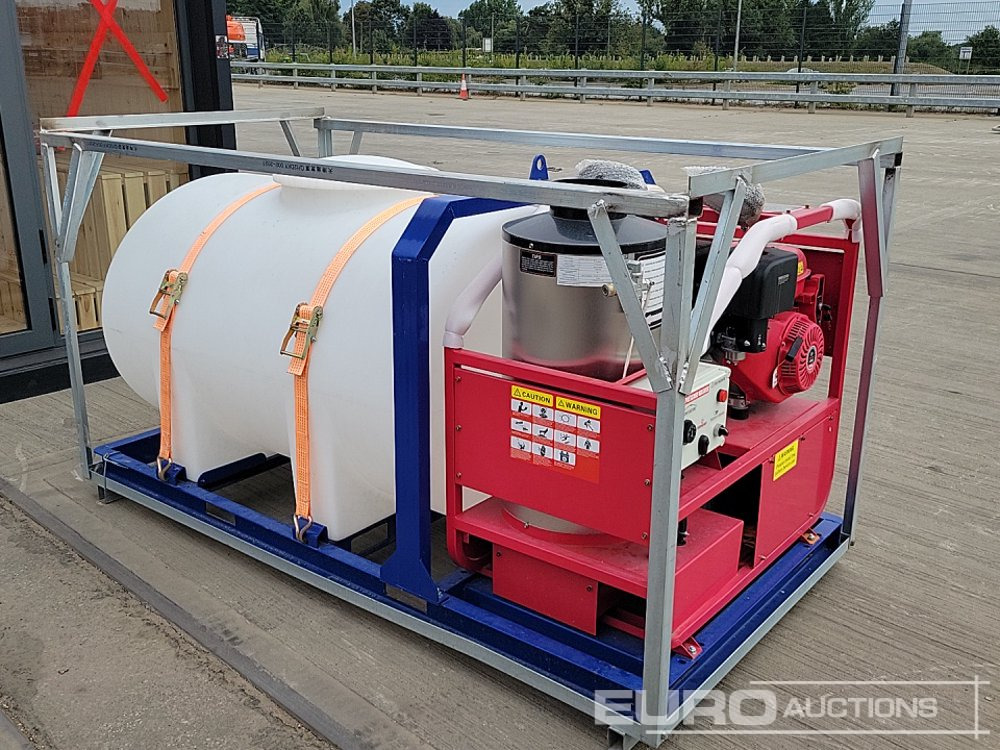 Pressure washer Unused 2024 1000 Litre Static Plastic Water Bowser, Electric Start Hot Water Pressure Washer, Jiang Dong Engine: picture 7