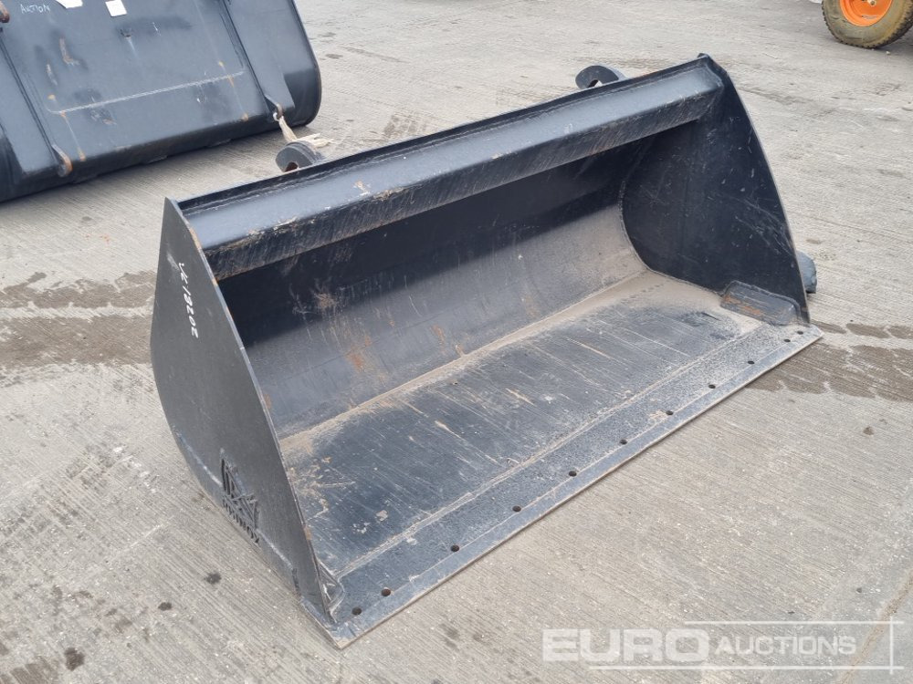 Unused 2024 Rhinox 72" Loading Bucket to suit Telehandler - Bucket: picture 1 Unused 2024 Rhinox 72" Loading Bucket to suit Telehandler - Bucket: picture 1