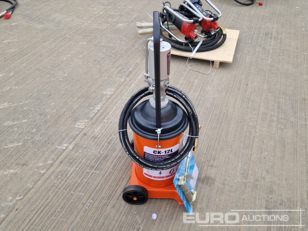 Construction equipment Unused 2025 Captok Grease Pump: picture 6