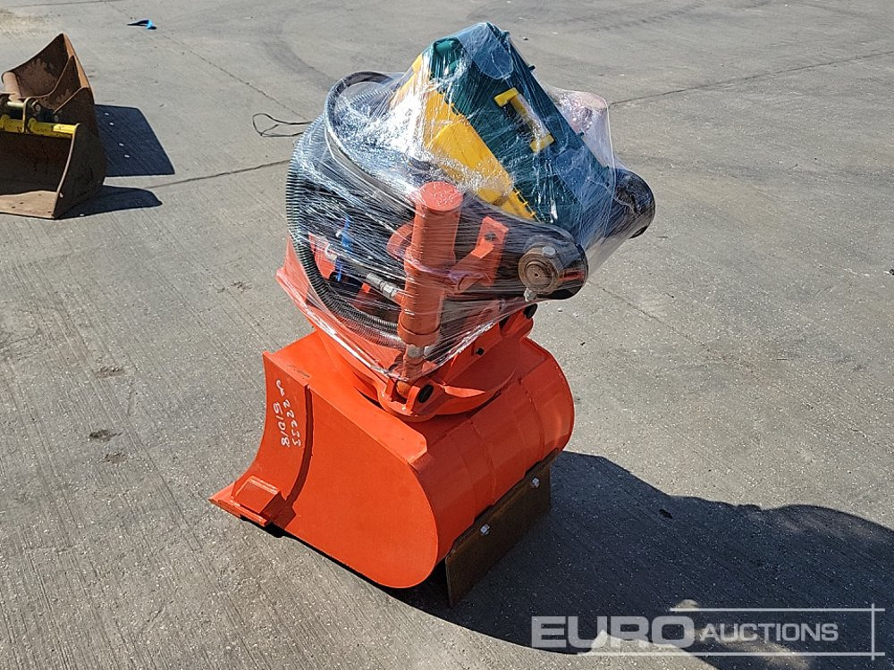 Unused 2025 Hydraulic Tilt Rotator Bucket 50mm Pin to suit 6-8 Ton Excavtor - Bucket: picture 3 Unused 2025 Hydraulic Tilt Rotator Bucket 50mm Pin to suit 6-8 Ton Excavtor - Bucket: picture 3