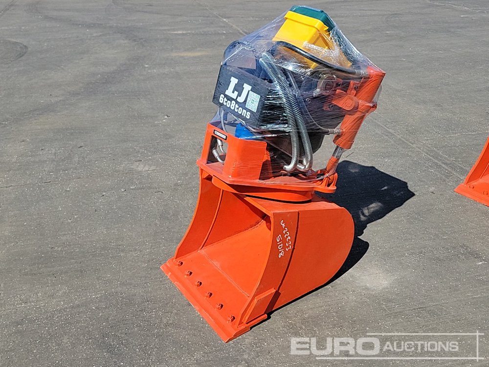 Unused 2025 Hydraulic Tilt Rotator Bucket 50mm Pin to suit 6-8 Ton Excavtor - Bucket: picture 1 Unused 2025 Hydraulic Tilt Rotator Bucket 50mm Pin to suit 6-8 Ton Excavtor - Bucket: picture 1