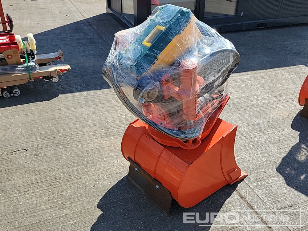 Unused 2025 Hydraulic Tilt Rotator Bucket 50mm Pin to suit 6-8 Ton Excavtor - Bucket: picture 5 Unused 2025 Hydraulic Tilt Rotator Bucket 50mm Pin to suit 6-8 Ton Excavtor - Bucket: picture 5